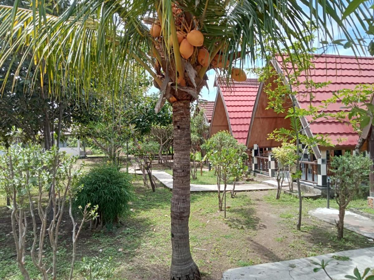 Meno Smile Cottages Gili Meno Bagian luar foto